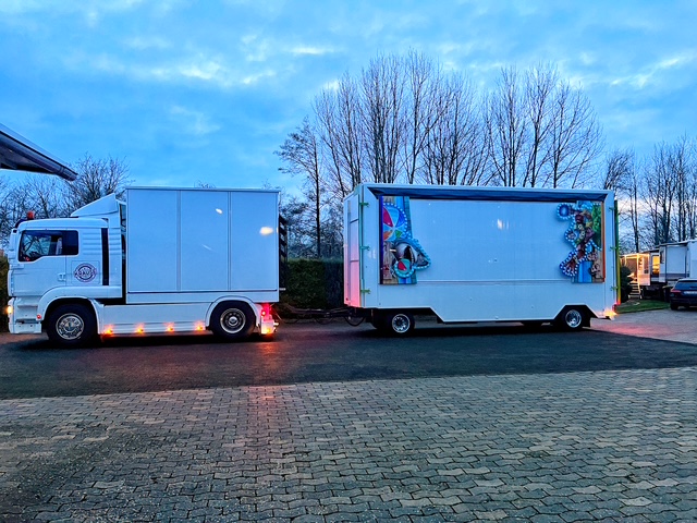 Transport LKW Schausteller