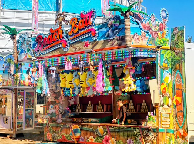 Beach Ball Stand – Schaustellerbetrieb Marlon Krause auf dem Festplatz